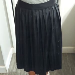 Pleated skirt
